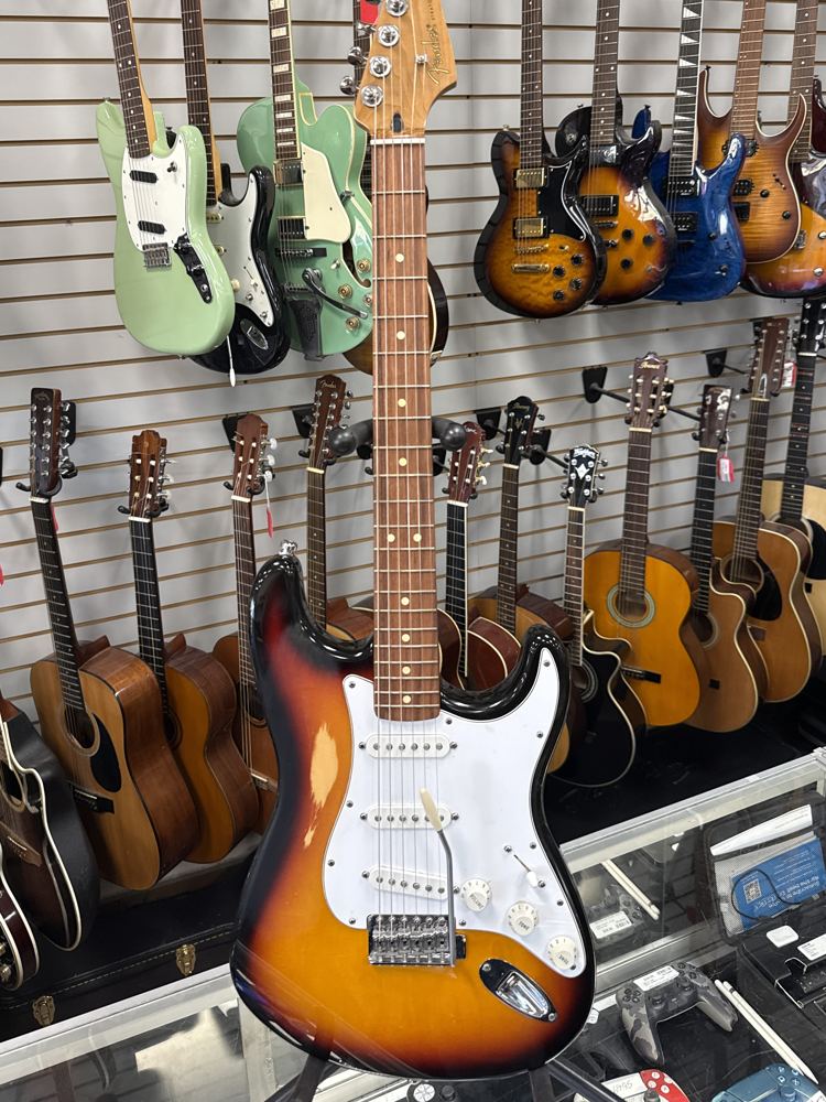 Sunburst Fender Stratocaster with rosewood fingerboard